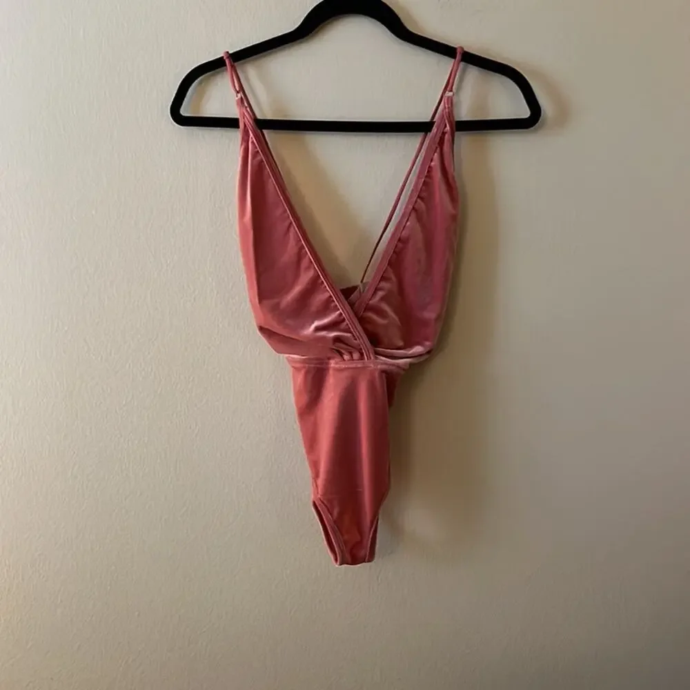 Wishlist Velour Bikini Bodysuit in Rose Size L - Picture 4 of 5